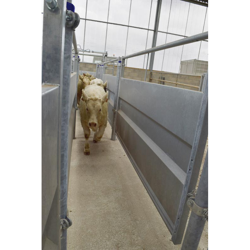 Panneau droit tôlé avec lisse fixe 