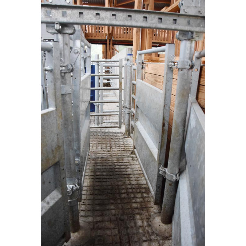 Panneau droit tôlé réglable avec lisse fixe