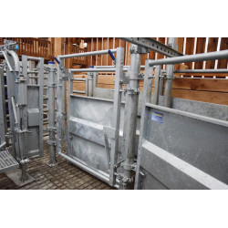 Panneau droit tôlé réglable avec lisse fixe