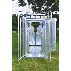 Cage de manipulation LFM - Parois largeur fixe - Panneaux latéraux tôlés à partie haute ouvrante Cage de manipulation LFM - Parois largeur fixe - Panneaux latéraux tôlés à partie haute ouvrante