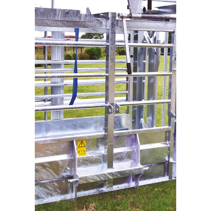 Cage de manipulation LFM - Parois largeur fixe - Panneaux latéraux tôlés à partie haute ouvrante Cage de manipulation LFM - Parois largeur fixe - Panneaux latéraux tôlés à partie haute ouvrante