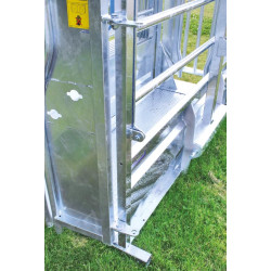 Cage de manipulation LFM - Parois largeur fixe - Panneaux latéraux tôlés à partie haute ouvrante Cage de manipulation LFM - Parois largeur fixe - Panneaux latéraux tôlés à partie haute ouvrante