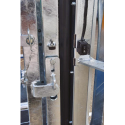 Cage de contention LVAP - Panneaux tôlés - Parois largeur variable - Panneaux latéraux tôlés non ouvrants