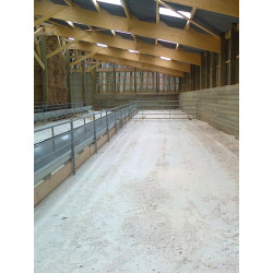 Auge libre-service simple avec barrière 3 lisses pour ovins