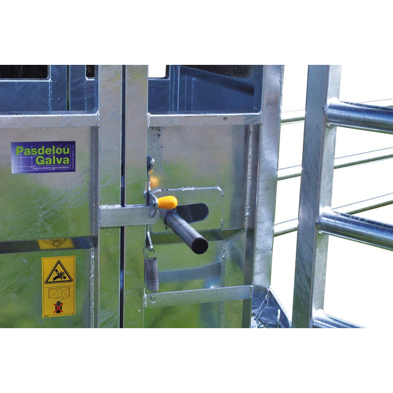 Couloir de contention mobile hydraulique