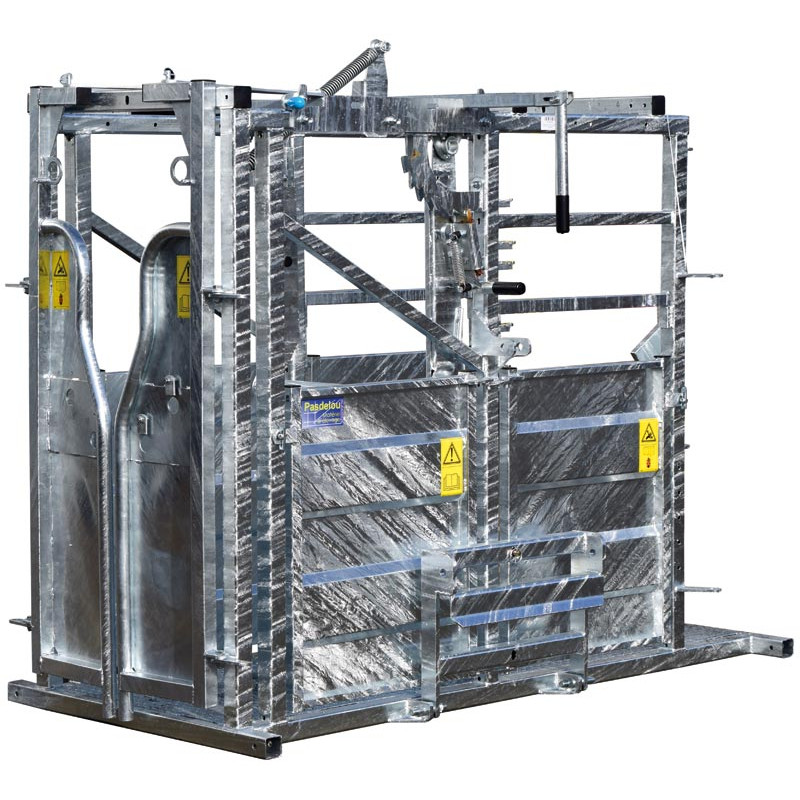 Cage de contention LFM - 4 portillons - Parois largeur fixe - Panneaux latéraux Cage de contention LFM - 4 portillons - Parois largeur fixe - Panneaux latéraux