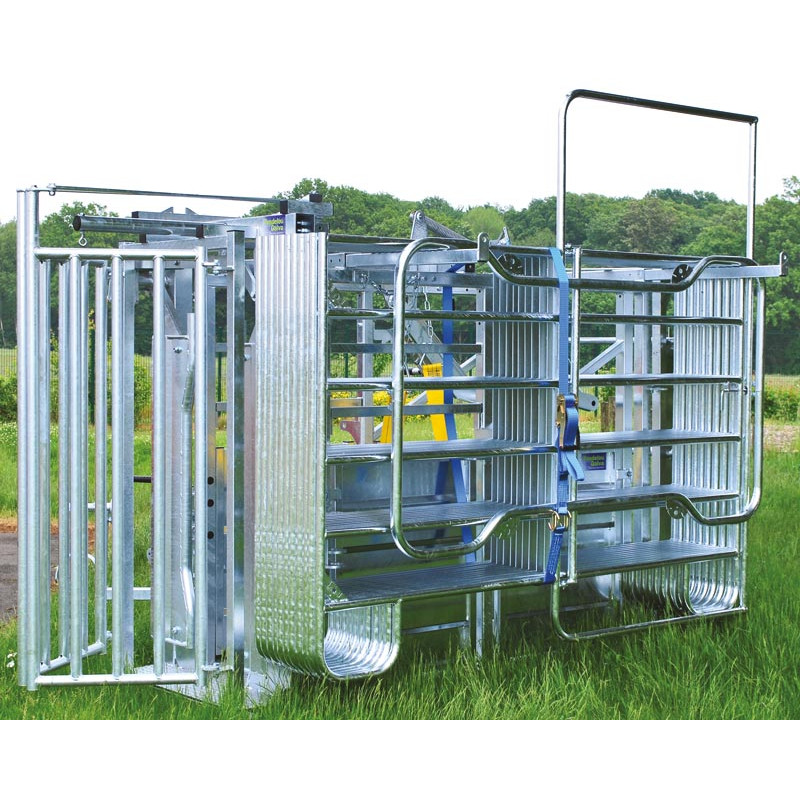 Cage de contention LFM - 4 portillons - Parois largeur fixe - Panneaux latéraux Cage de contention LFM - 4 portillons - Parois largeur fixe - Panneaux latéraux