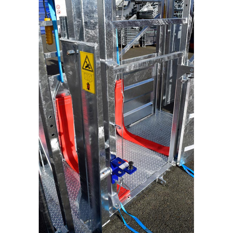 Cage de contention LFM - 4 portillons - Parois largeur fixe - Panneaux latéraux Cage de contention LFM - 4 portillons - Parois largeur fixe - Panneaux latéraux