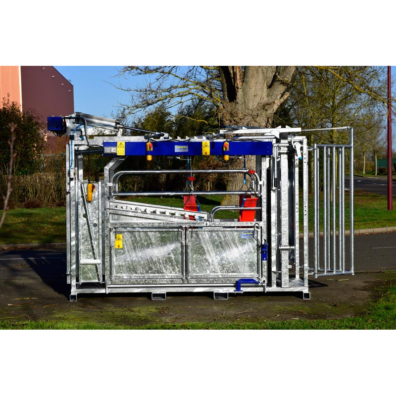 Cage de contention LVM - 4 portillons - Parois largeur variable - Panneaux latéraux Cage de contention LVM - 4 portillons - Parois largeur variable - Panneaux latéraux